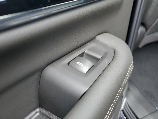 New 2026 GMC Yukon XL Elevation AWD/4WD image 13