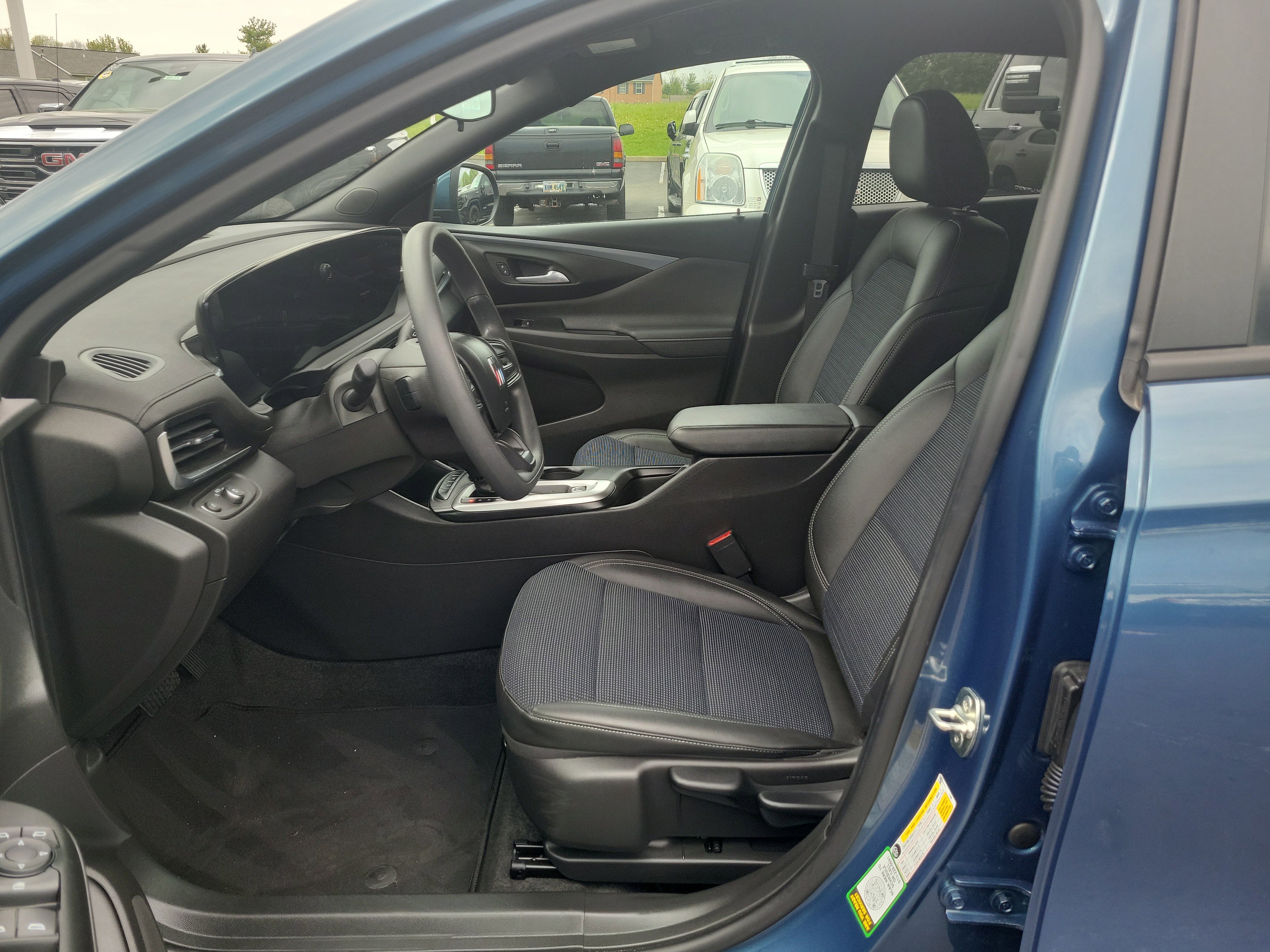 Used 2024 Buick Envista Preferred image 15