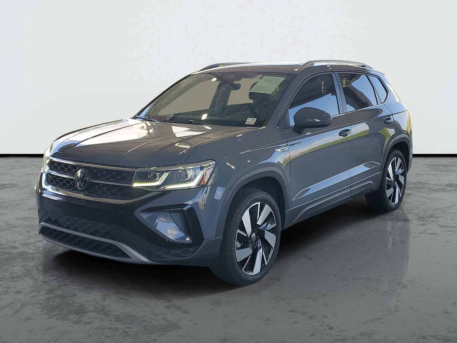Used 2024 Volkswagen Taos SEL AWD/4WD image 4