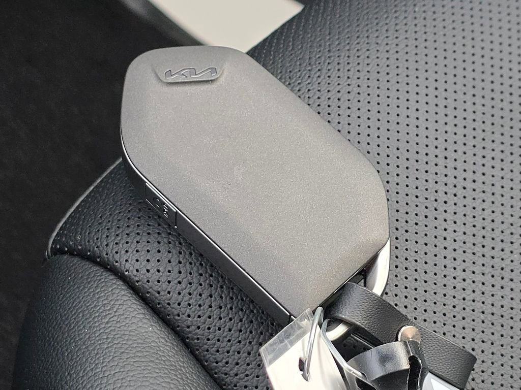 New 2026 Kia Sportage EX w/ EX Panorama Roof Package image 32