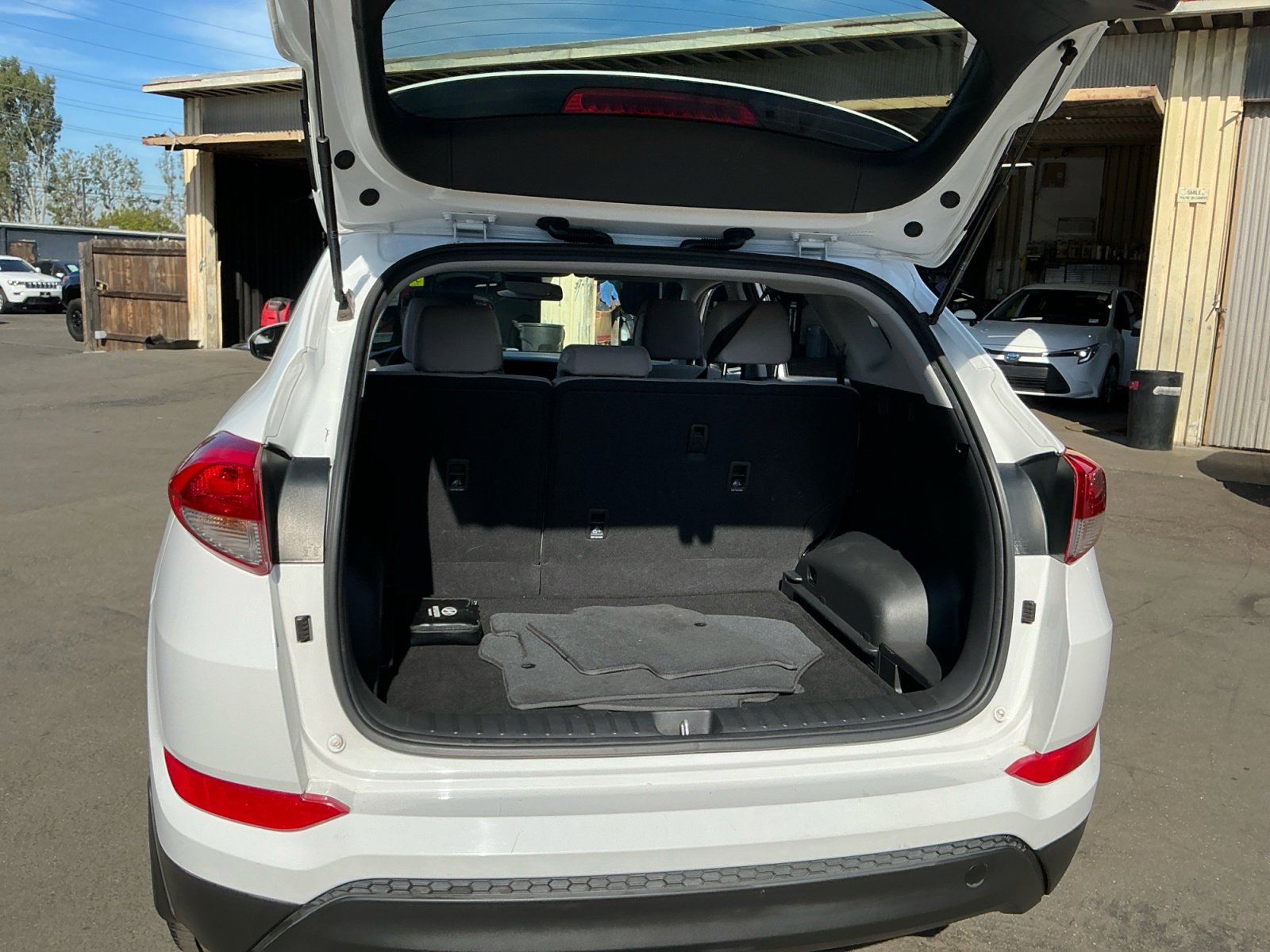 Used 2017 Hyundai Tucson SE image 20
