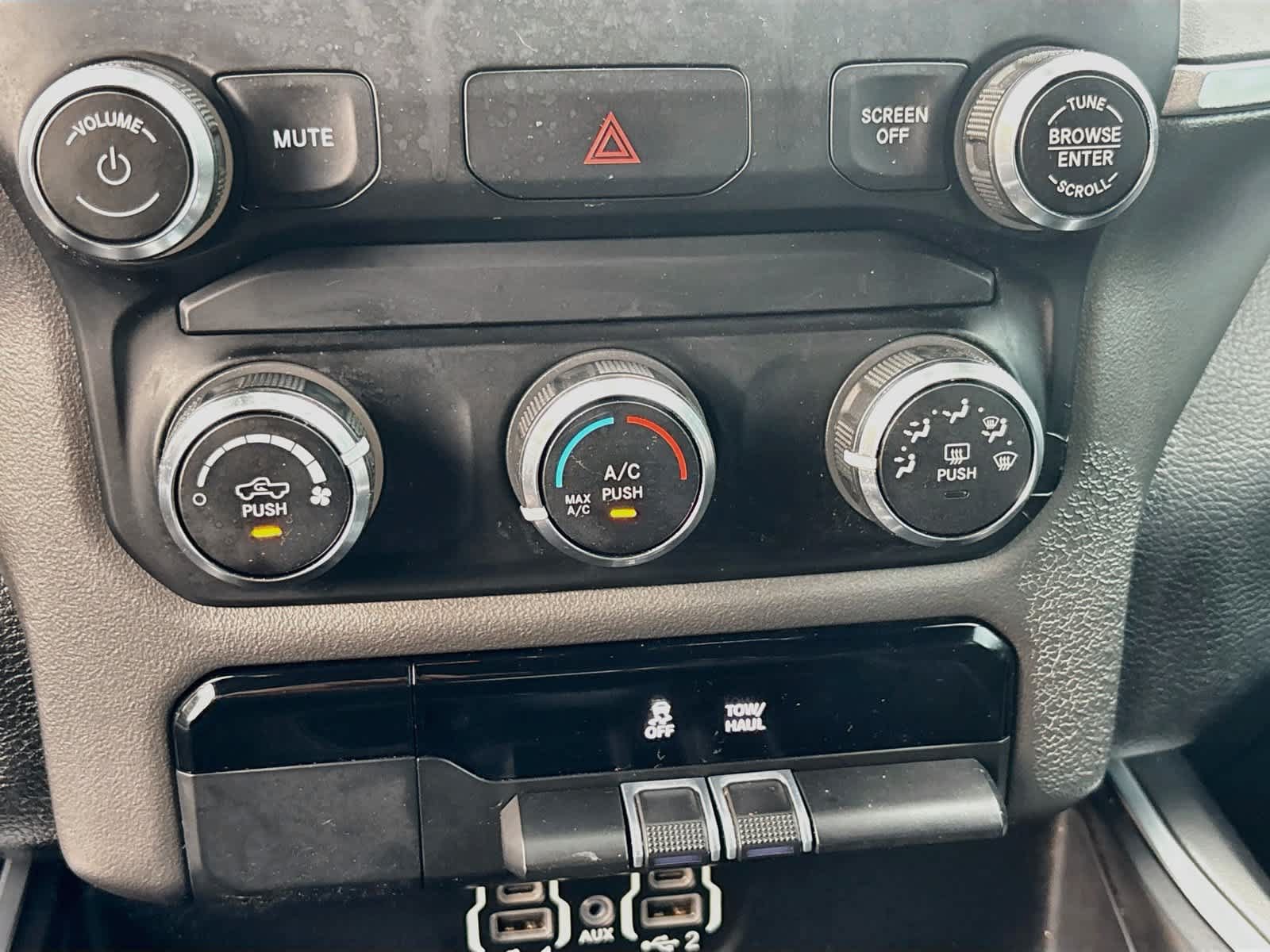 Used 2022 RAM 1500 Big Horn AWD/4WD image 15