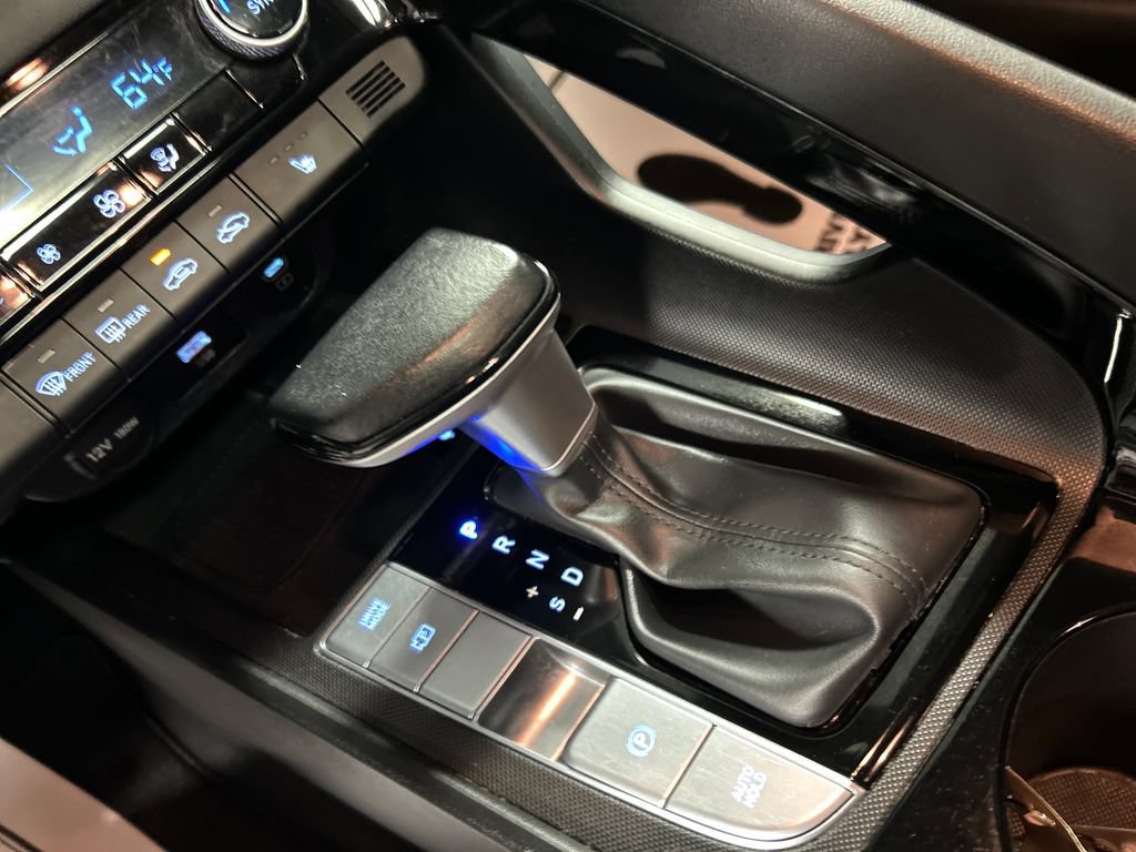 Used 2024 Hyundai Elantra SEL w/ Convenience Package FWD image 18
