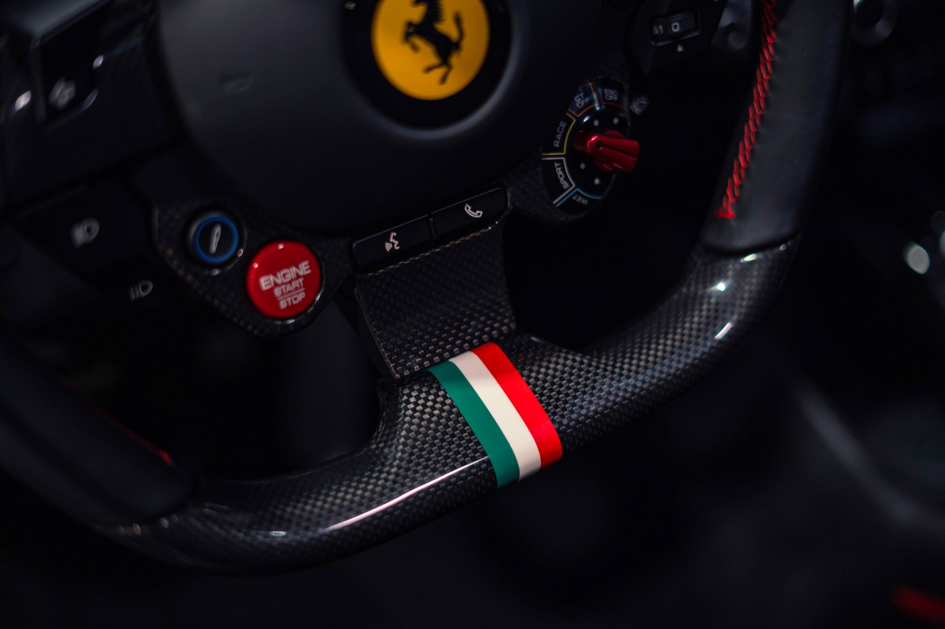 Used 2020 Ferrari 812 Superfast RWD image 36