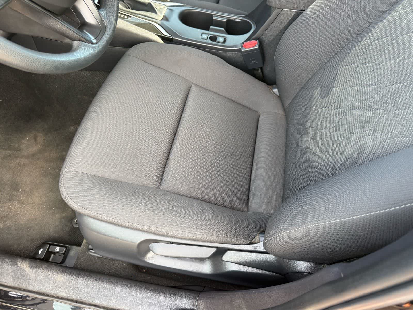 Used 2026 Toyota Corolla LE FWD image 15