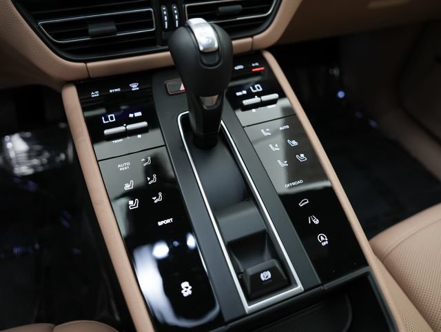 Certified 2026 Porsche Macan AWD/4WD image 22