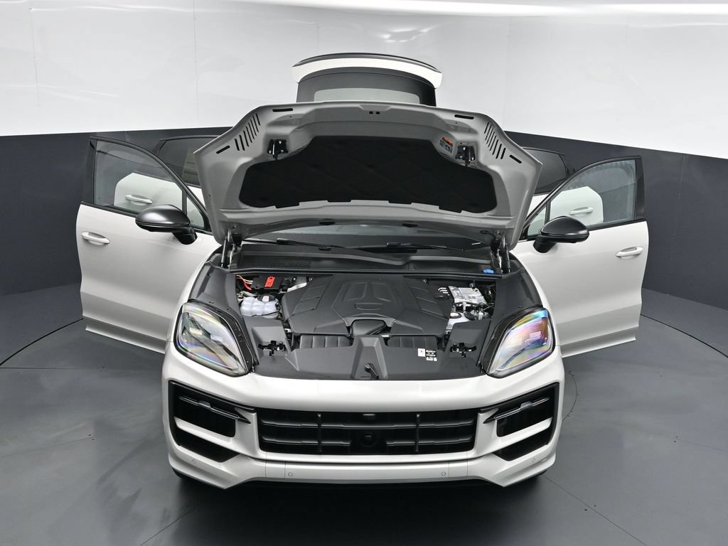 New 2026 Porsche Cayenne E-Hybrid Coupe AWD/4WD image 31