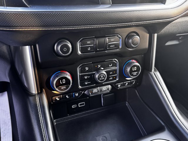 Used 2024 Chevrolet Suburban Premier w/ Premium Package image 20