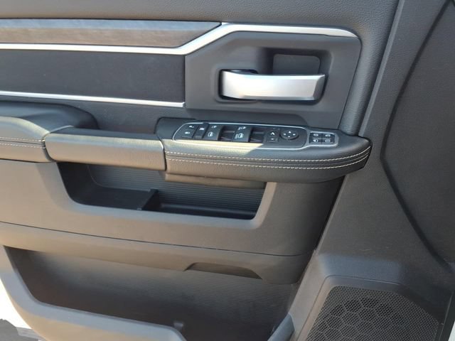 Used 2024 RAM 3500 Big Horn AWD/4WD image 17