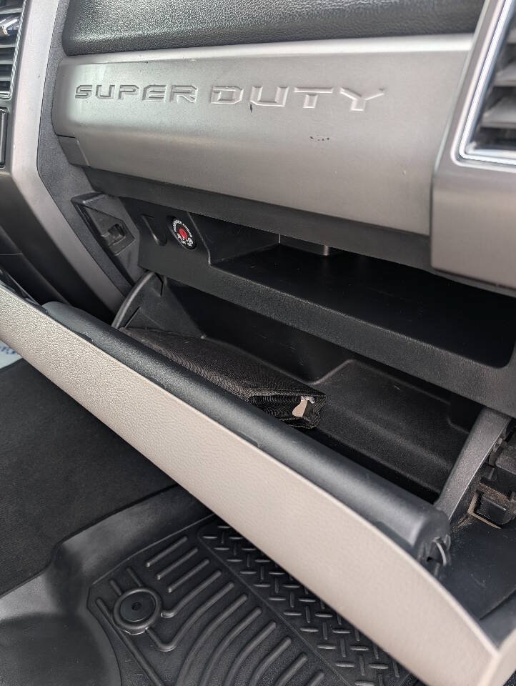 Used 2019 Ford F350 XLT w/ Camper Package AWD/4WD image 27