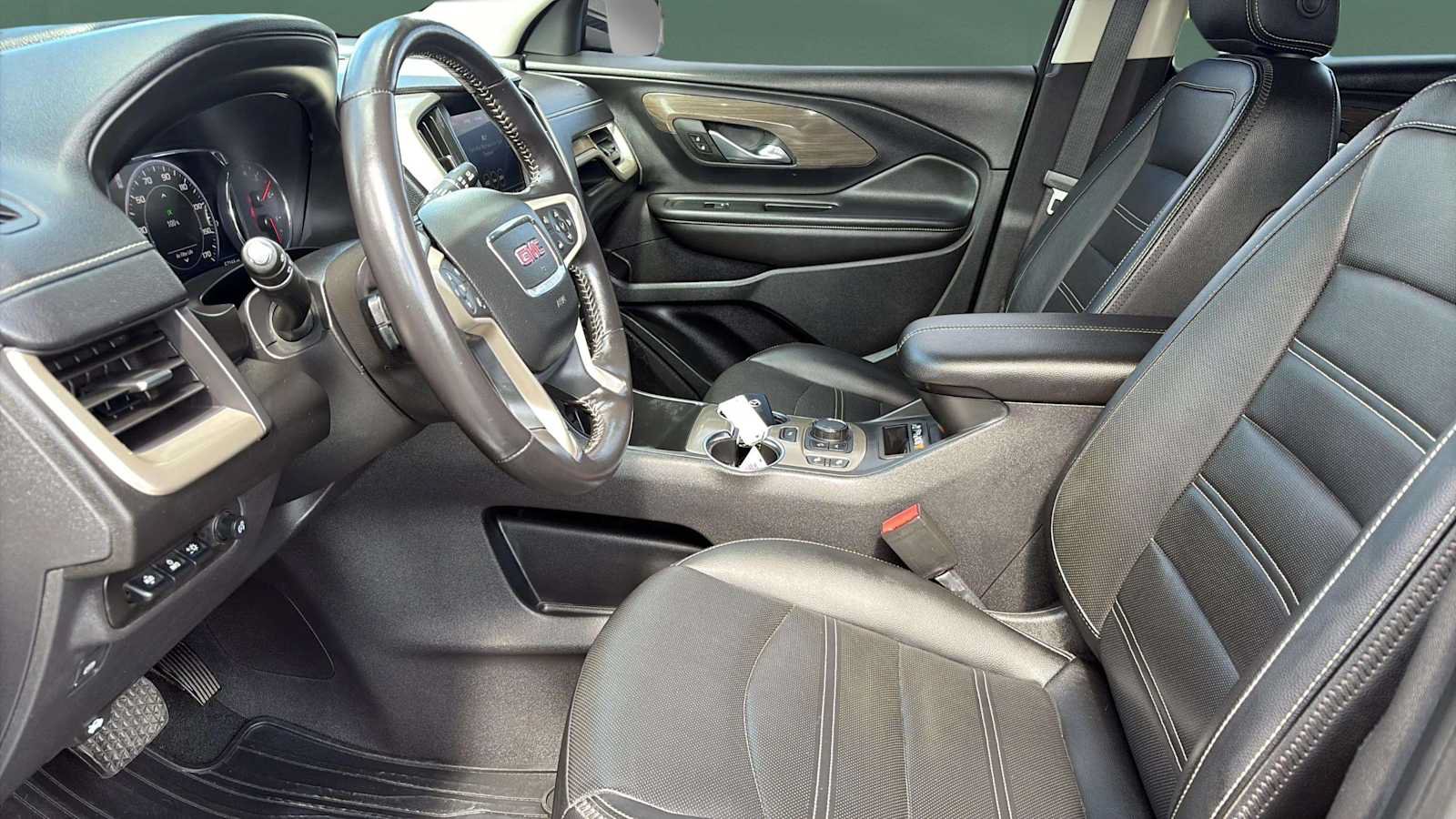 Used 2022 GMC Terrain Denali w/ LPO, Floor Liner Package AWD/4WD image 16