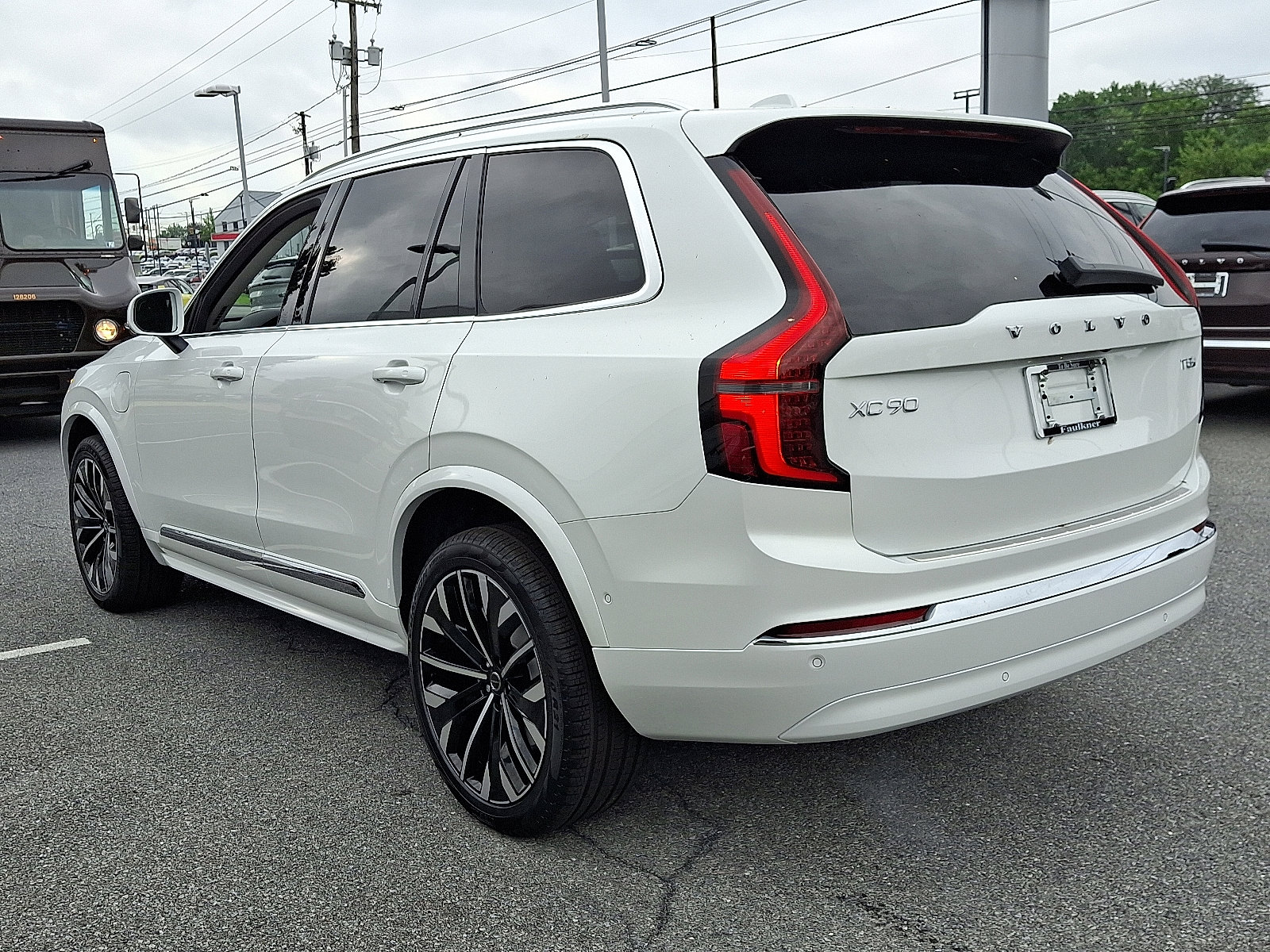 New 2026 Volvo XC90 T8 Ultra image 3