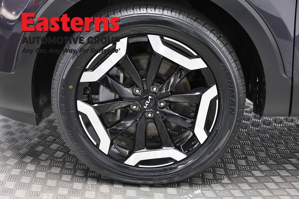 Used 2025 Kia Telluride S AWD/4WD image 32