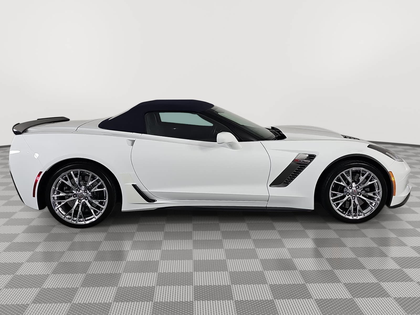 Used 2017 Chevrolet Corvette Z06 RWD image 9