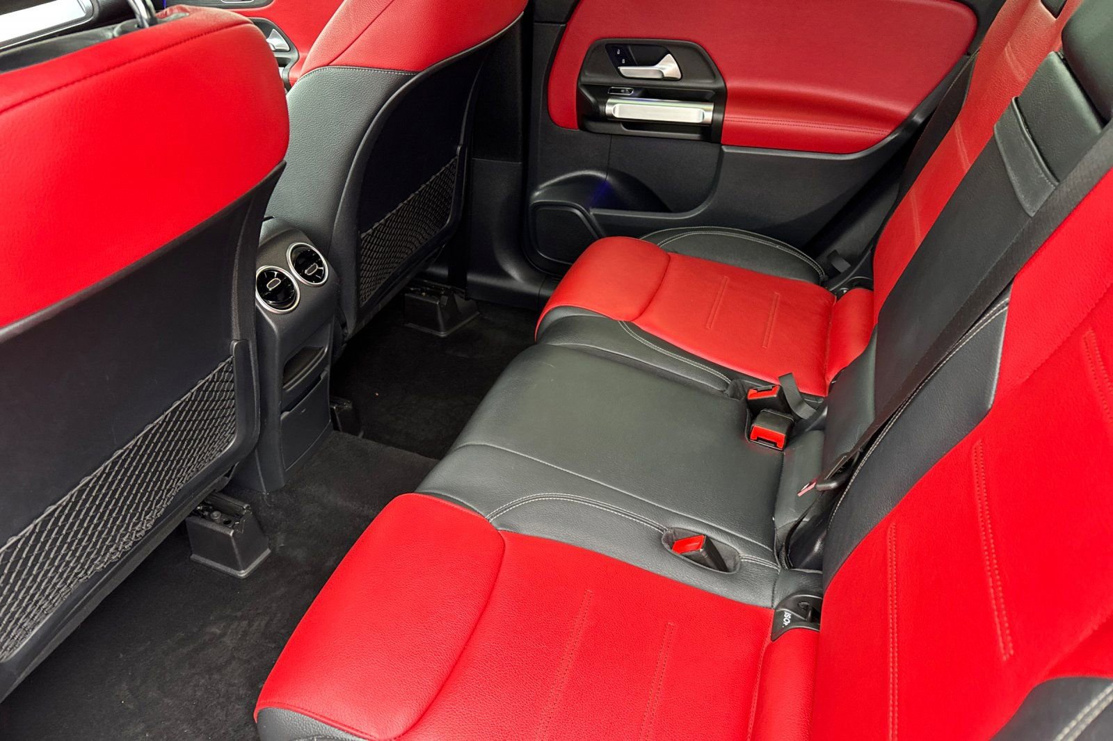 Certified 2022 Mercedes-Benz GLB 35 AMG GLB 35 AMG image 13