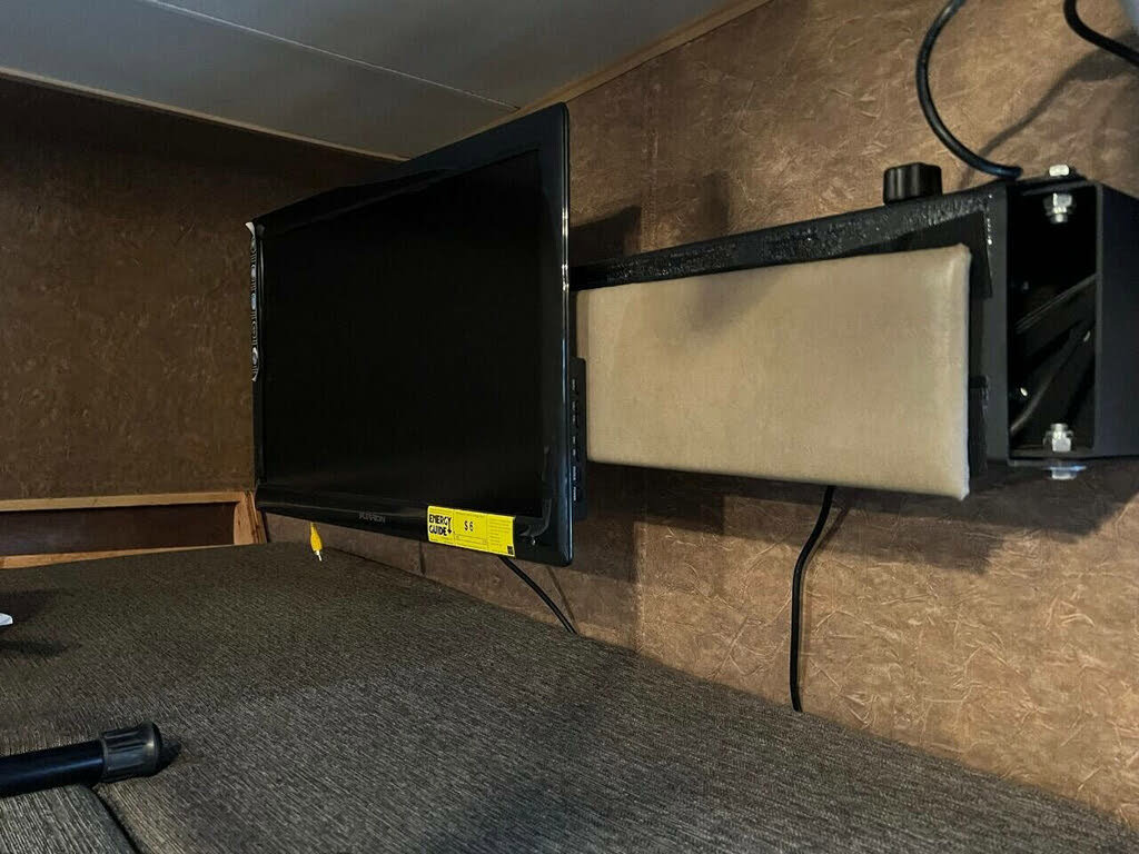 Used 2014 Ford E-350 and Econoline 350 Super Duty image 22