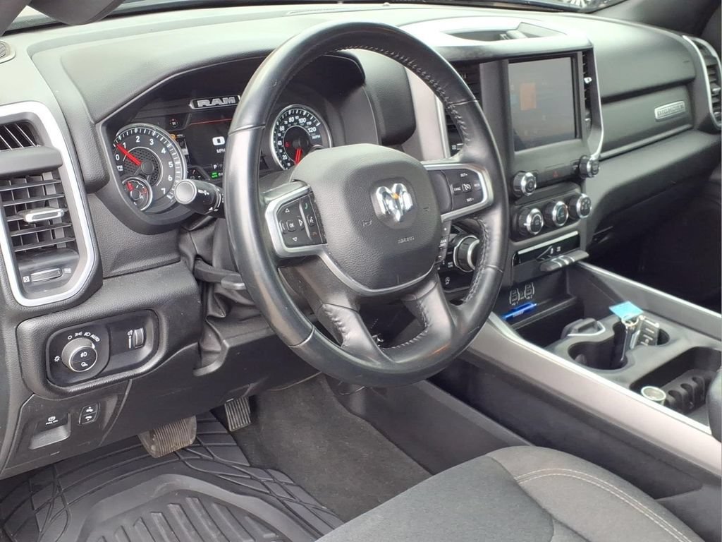 Used 2022 RAM 1500 Big Horn AWD/4WD image 3