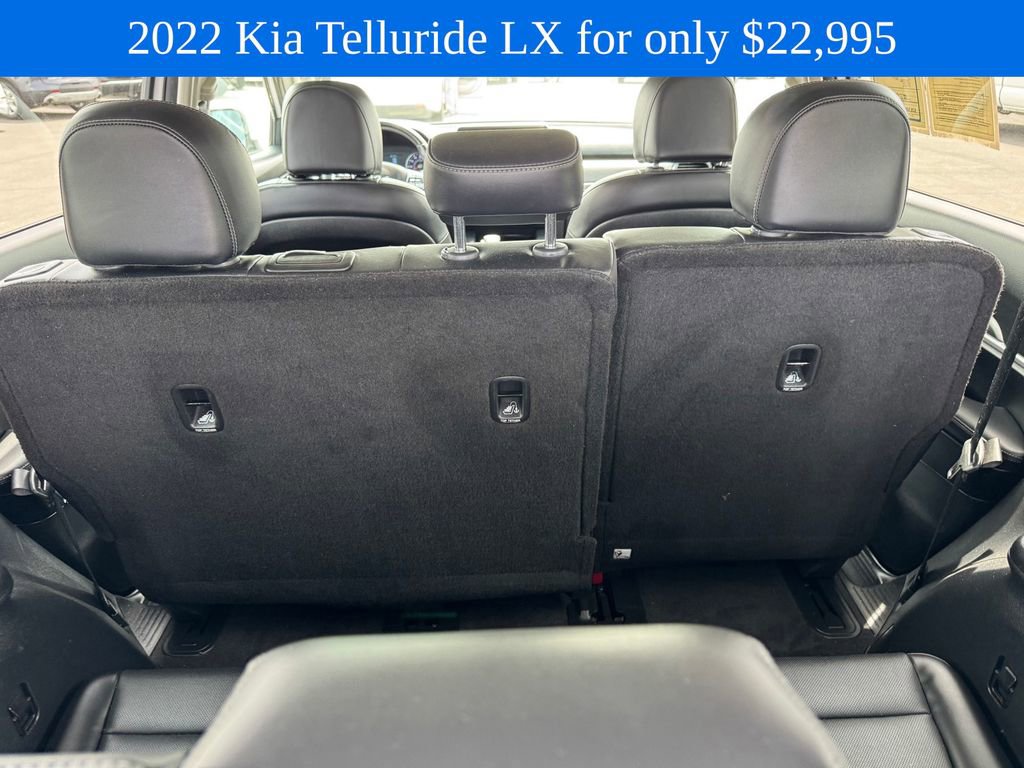 Used 2022 Kia Telluride LX FWD image 13