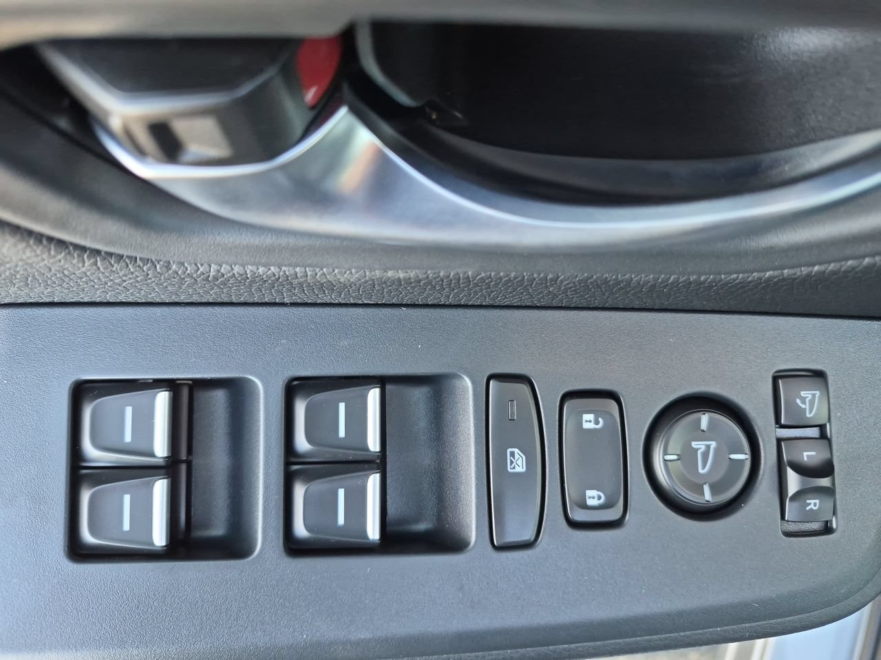 New 2026 Honda Pilot Black Edition image 13