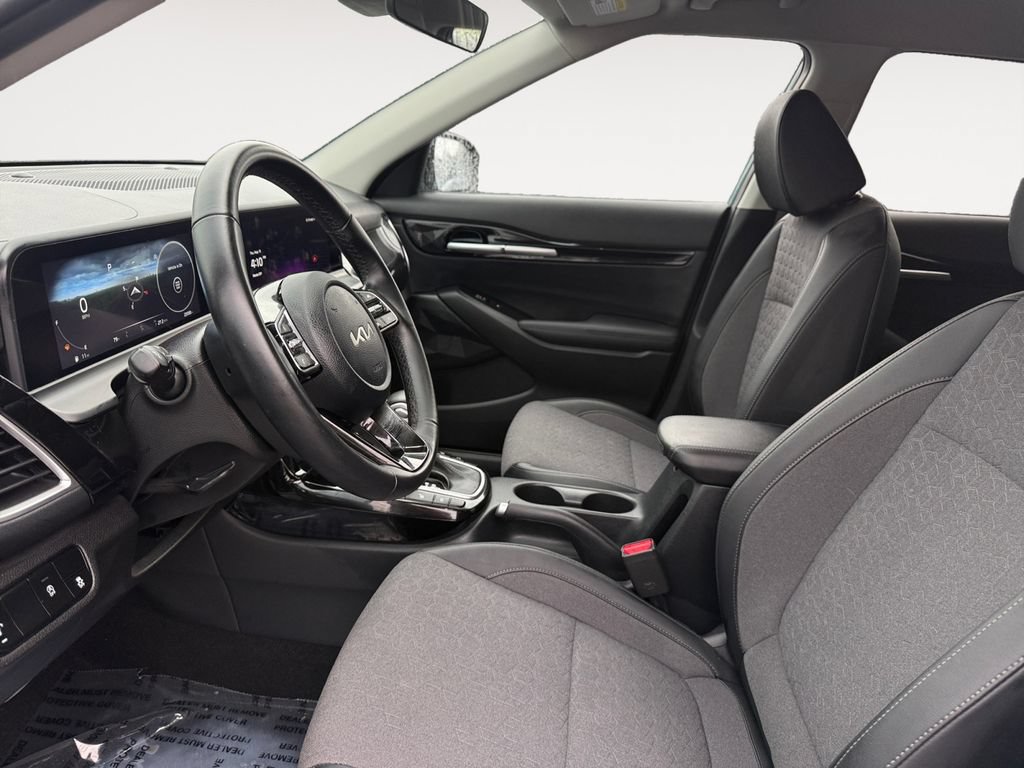 Used 2024 Kia Seltos S AWD/4WD image 9