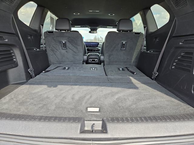 Used 2025 Buick Enclave Preferred AWD/4WD image 18