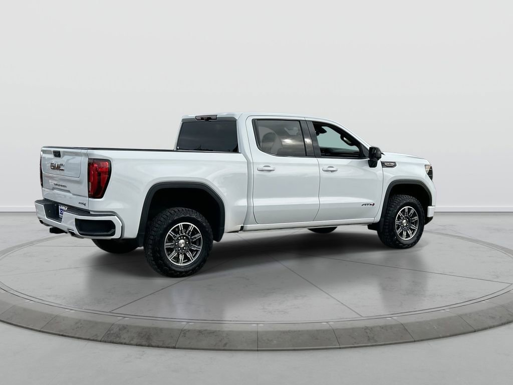 Used 2024 GMC Sierra 1500 AT4 w/ Technology Package AWD/4WD image 8