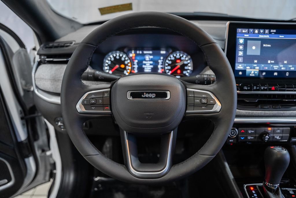 Certified 2024 Jeep Compass Latitude w/ Sun and Sound Group image 34