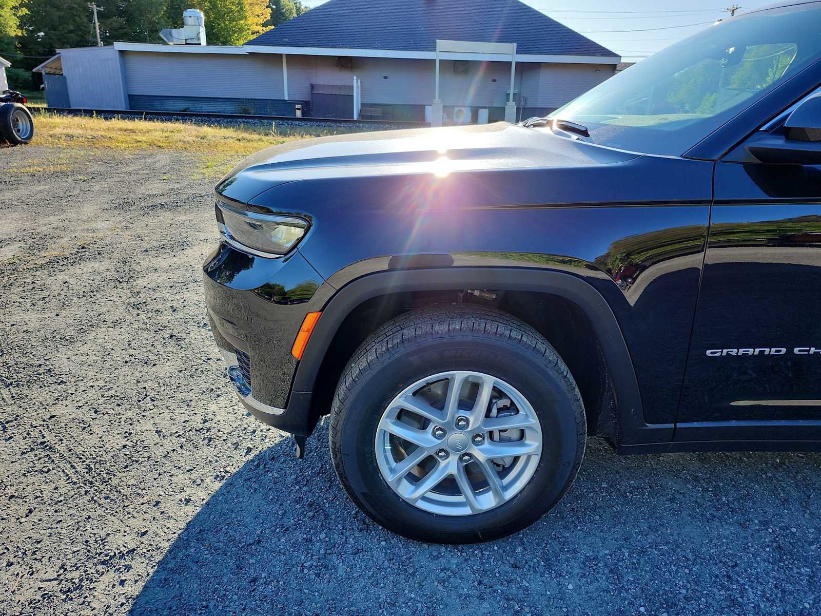 New 2025 Jeep Grand Cherokee L Laredo w/ Luxury Tech Group I image 10