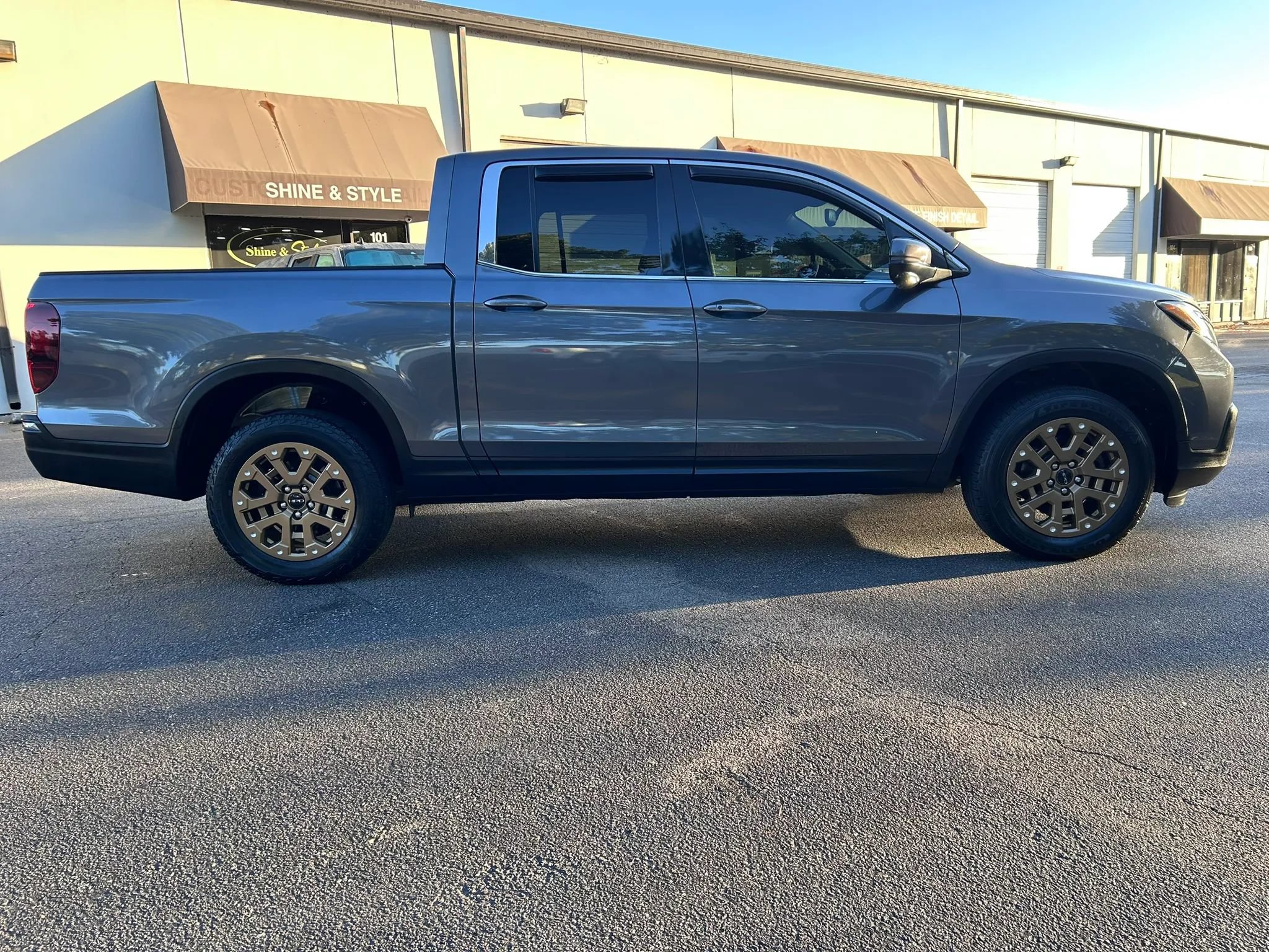 Used 2018 Honda Ridgeline RTL-T image 2
