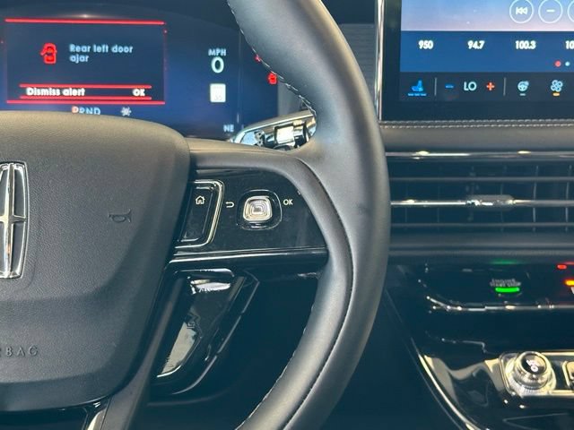 Certified 2025 Lincoln Corsair FWD w/ Equipment Group 101A image 9
