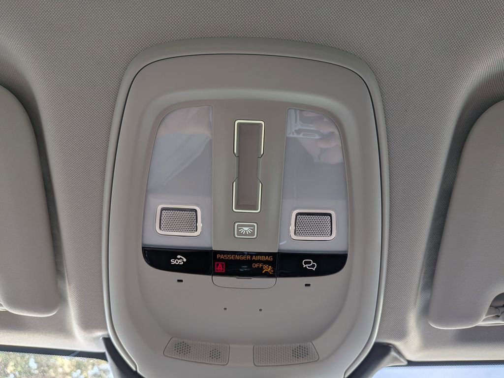 New 2024 Volvo XC60 T8 Plus w/ Protection Package Premier image 30