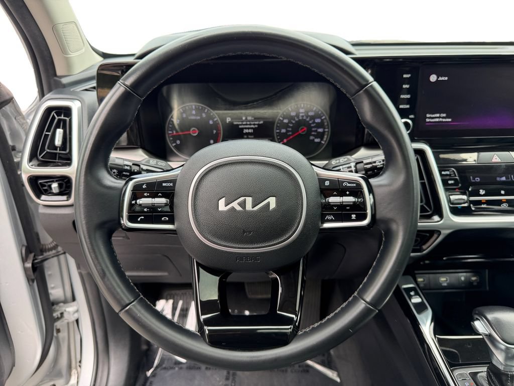 Certified 2022 Kia Sorento SX AWD/4WD image 19