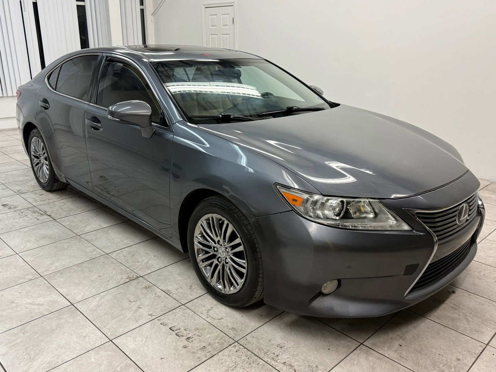 Used 2014 Lexus ES 350 w/ Premium Package image 1