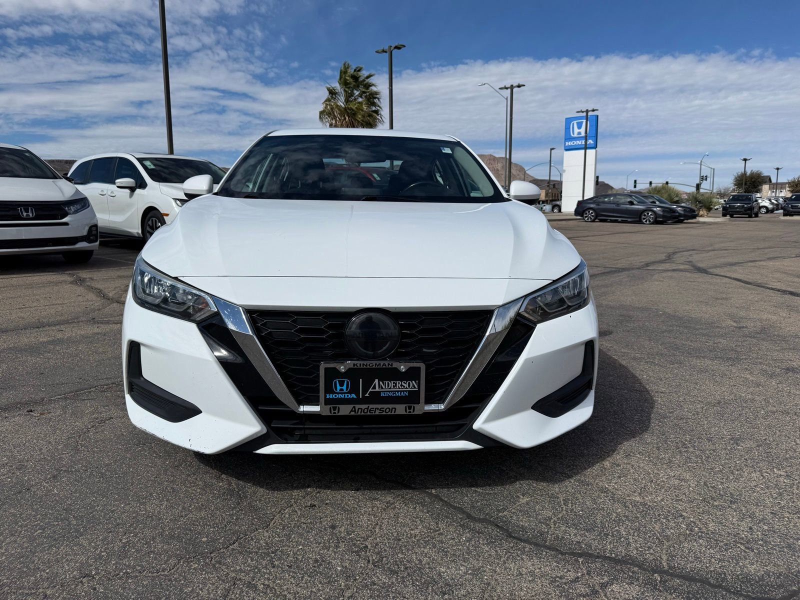 Used 2022 Nissan Sentra SV image 2