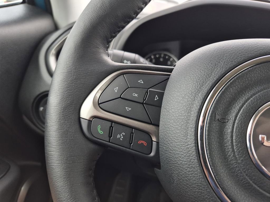 Used 2022 Jeep Renegade Latitude w/ Convenience Group AWD/4WD image 19