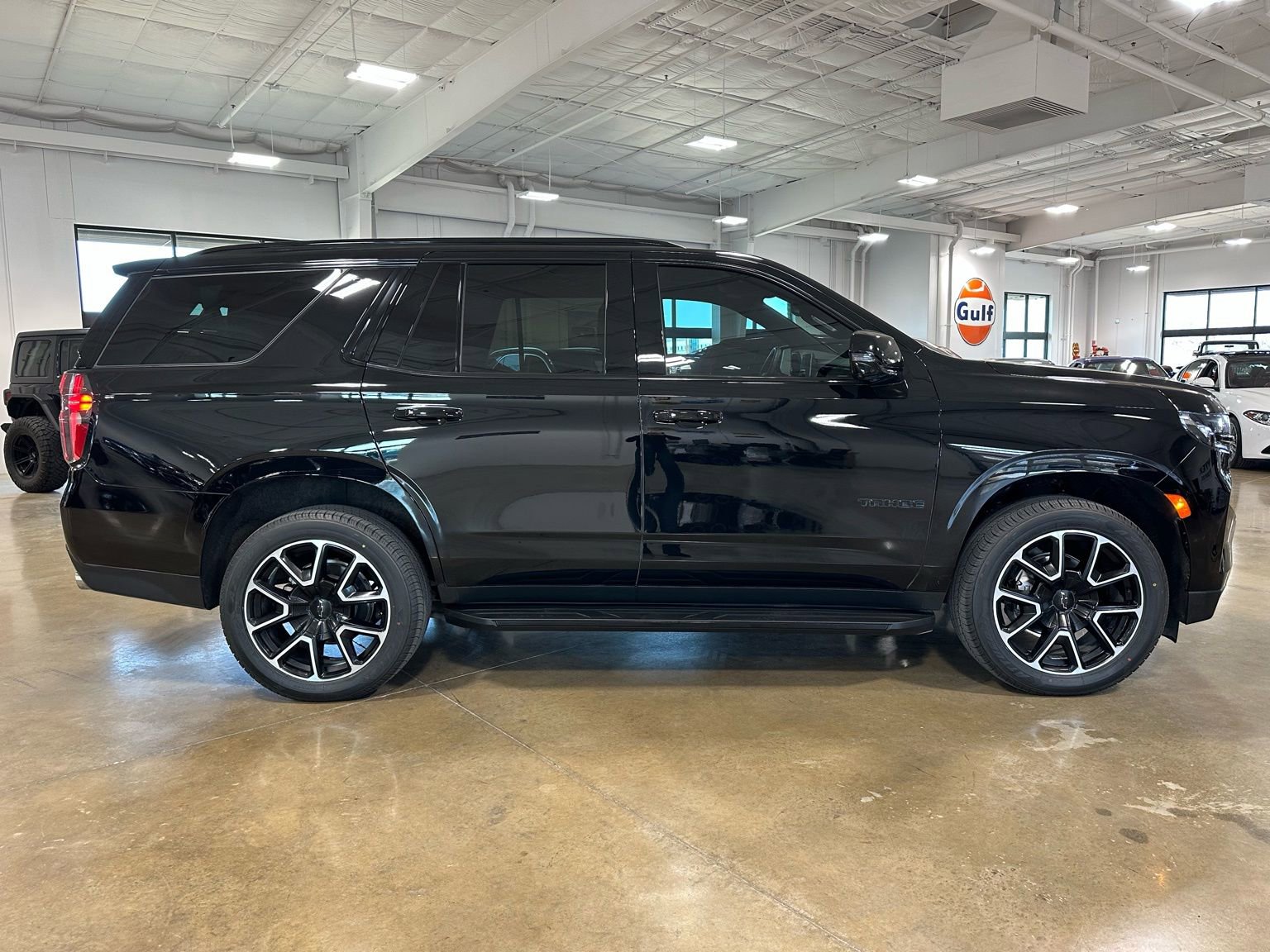 Used 2024 Chevrolet Tahoe RST w/ Sport Performance Package image 8