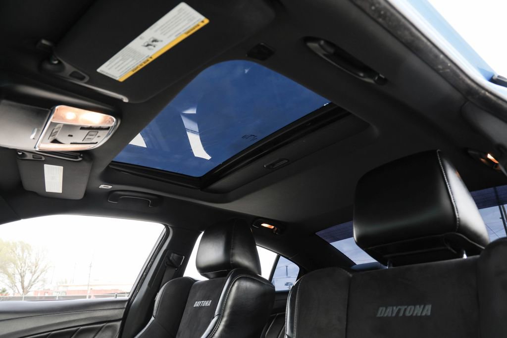 Used 2019 Dodge Charger Scat Pack w/ Daytona Edition Group RWD image 17