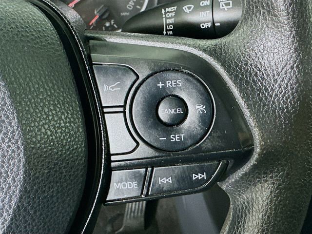 Used 2019 Toyota RAV4 LE image 10