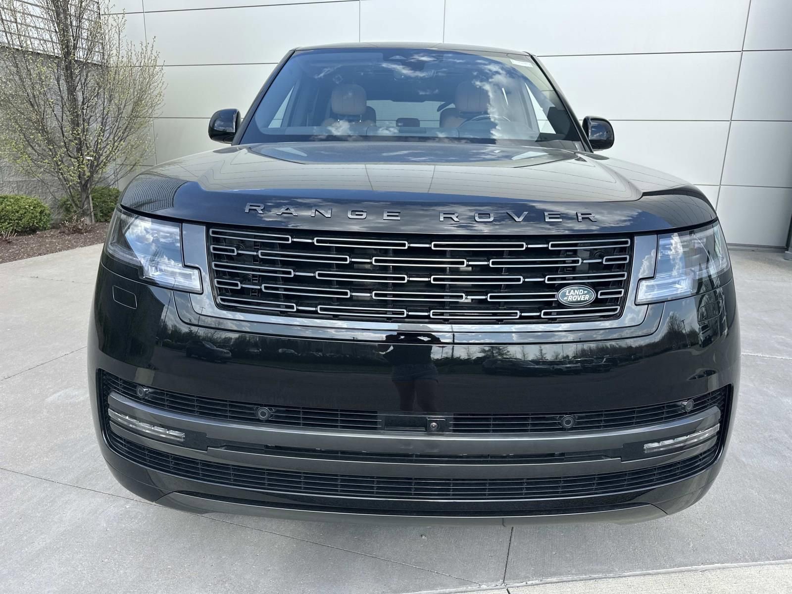 New 2026 Land Rover Range Rover SE AWD/4WD image 2