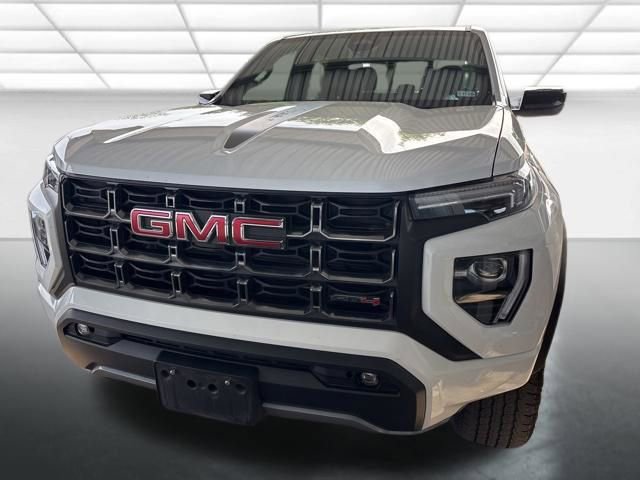 Used 2024 GMC Canyon AT4 image 2