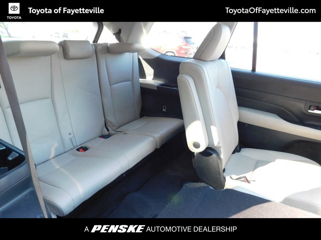 Certified 2024 Toyota Grand Highlander FWD image 4