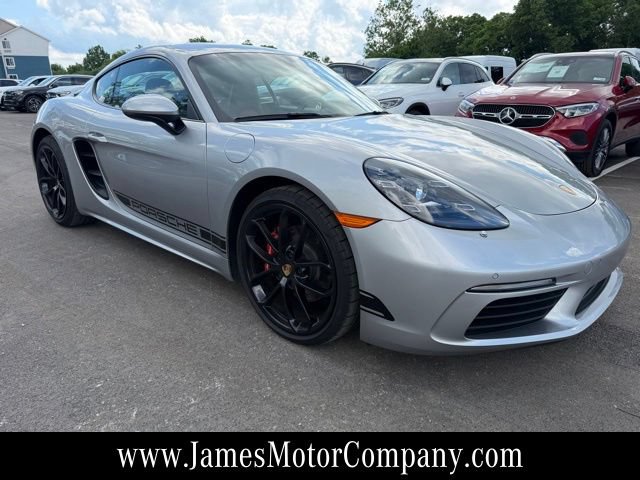 Used 2024 Porsche 718 Cayman w/ Premium Package RWD image 9