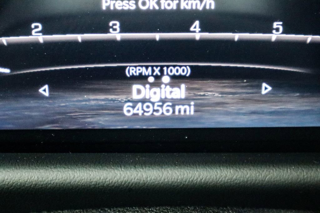 Used 2024 Jeep Grand Wagoneer L 4WD image 32