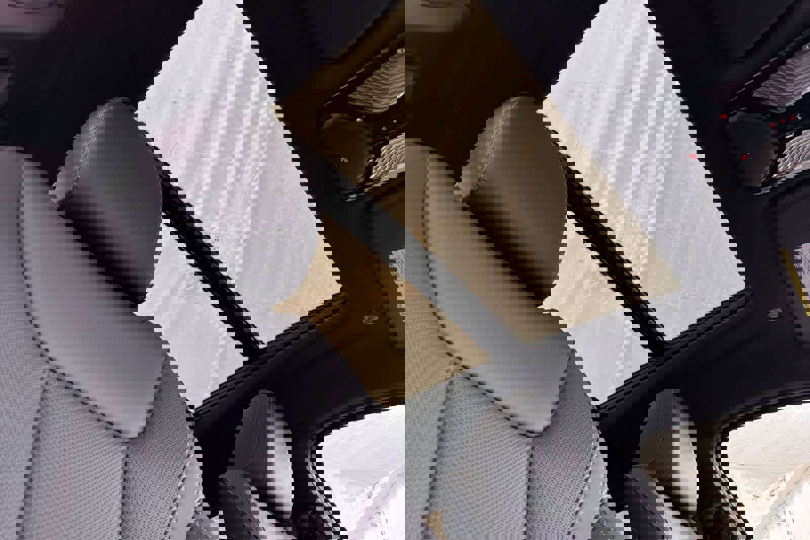 Used 2023 BMW X4 xDrive30i w/ Premium Package image 17