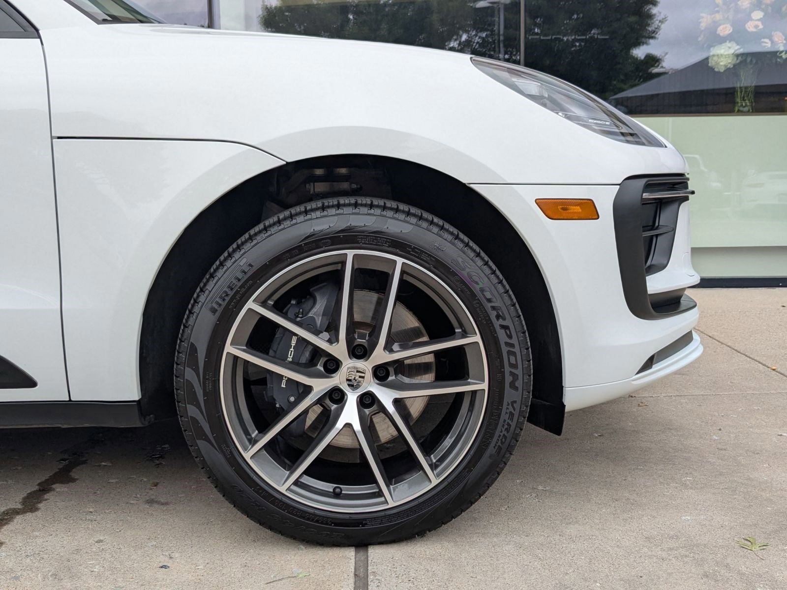 Certified 2026 Porsche Macan AWD/4WD image 11