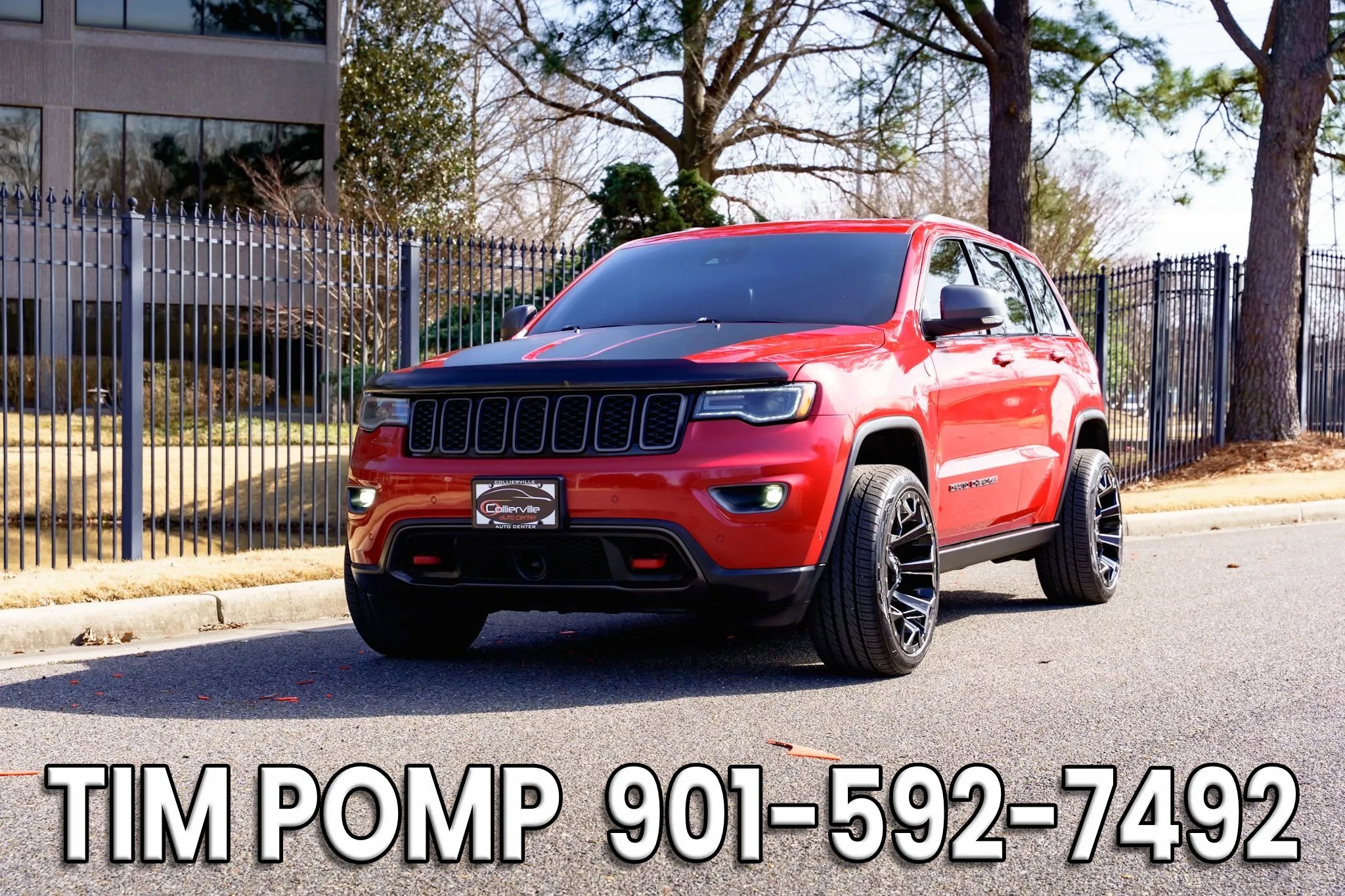 Used 2017 Jeep Grand Cherokee Trailhawk w/ Trailhawk Luxury Group image 2