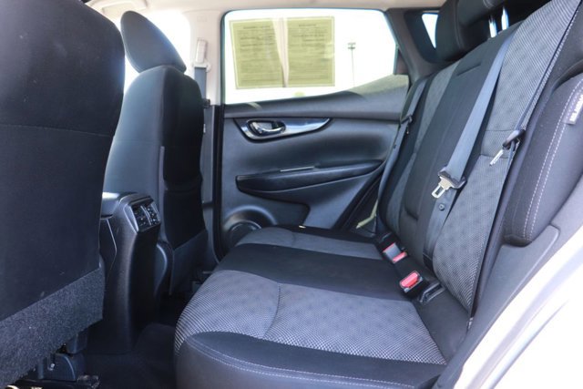 Used 2020 Nissan Rogue Sport SV FWD image 14