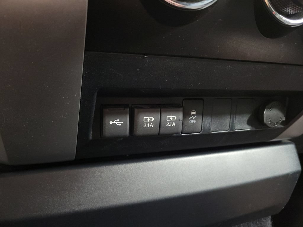 Used 2020 Toyota Tundra SR5 AWD/4WD image 22
