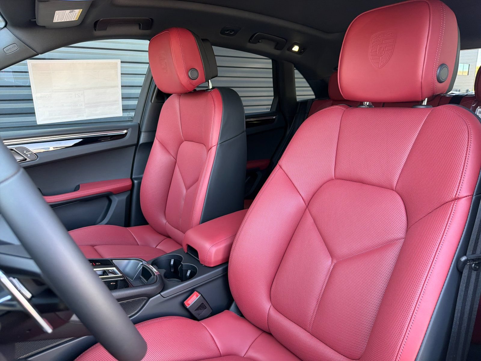 New 2026 Porsche Macan AWD/4WD image 5