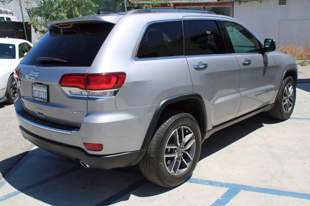 Used 2021 Jeep Grand Cherokee Limited RWD image 4